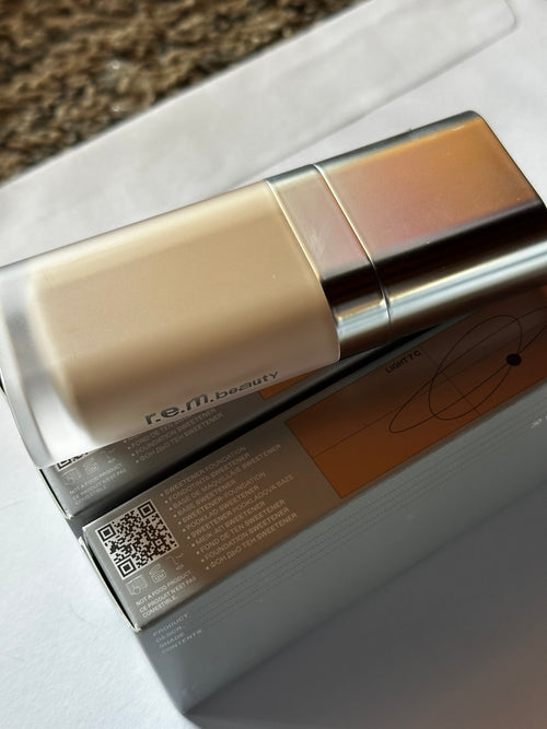 Base de maquillaje R.E.M. Beauty (Sweetener Foundation)