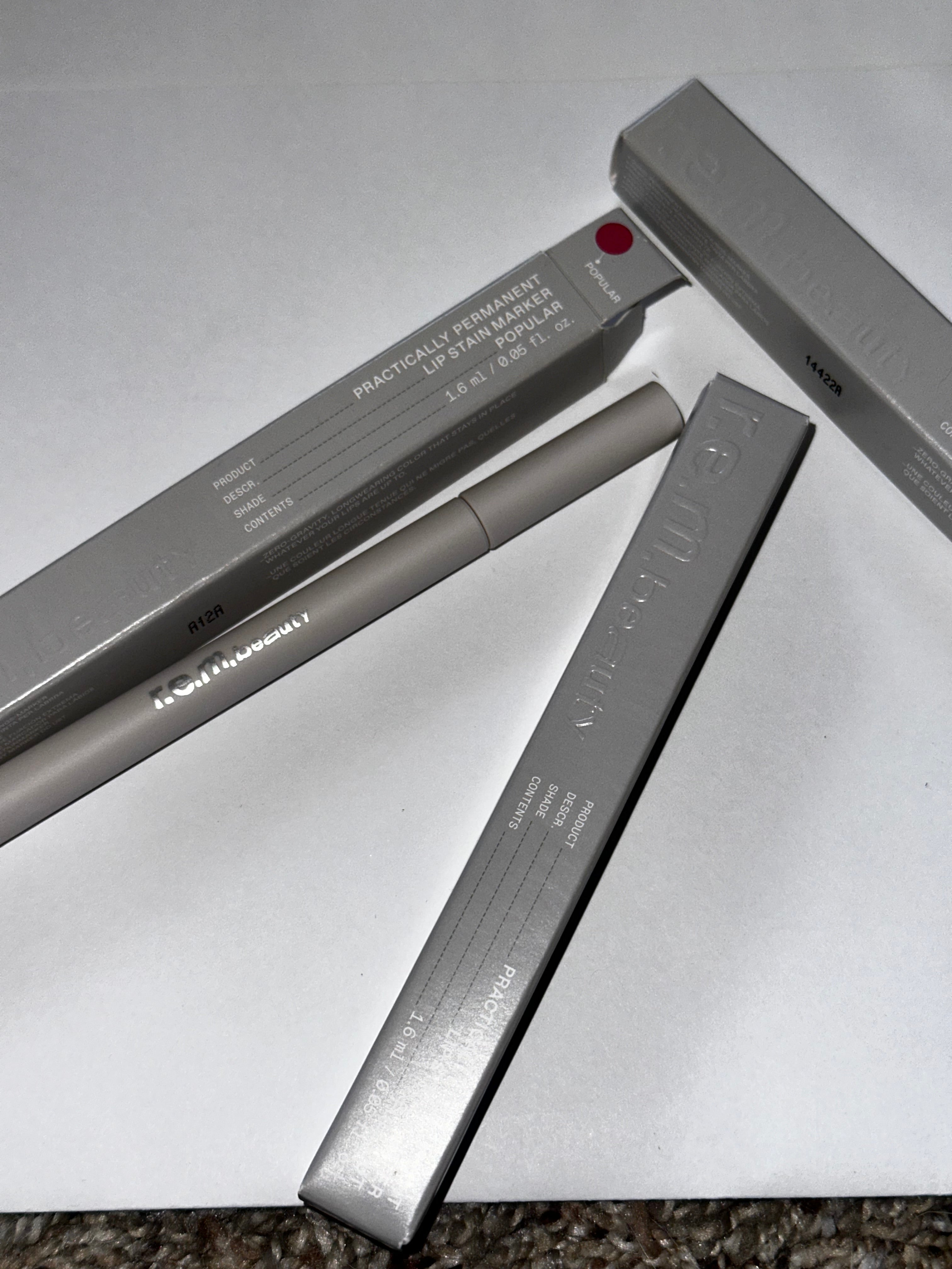 Marcador para labios R.E.M. Beauty